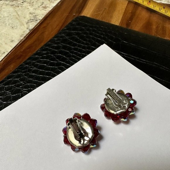 Signed Laguna - Red Crystal Bead Cluster Clip-on Clip On Earrings - Picture 3 of 8
